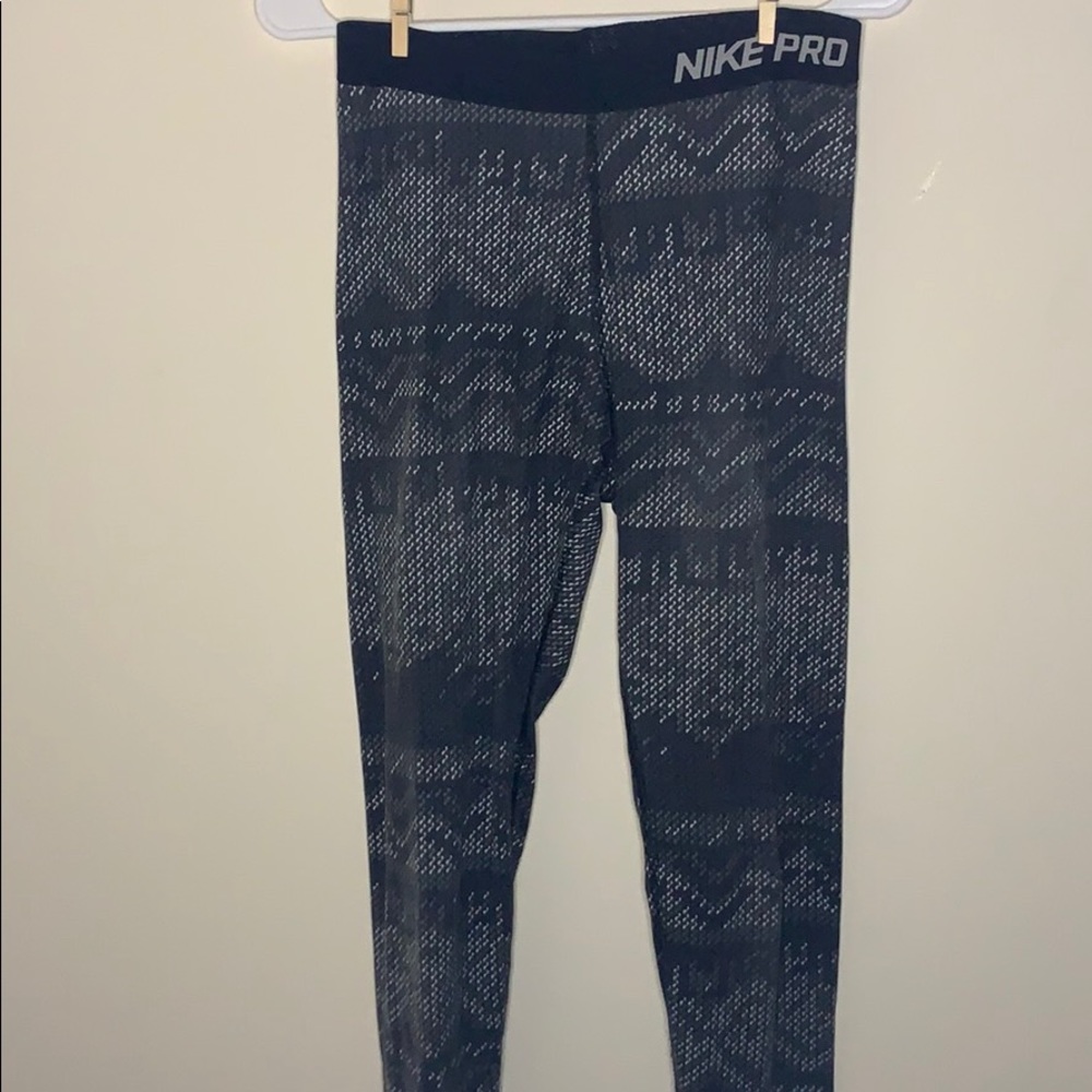 Nike Pro leggings